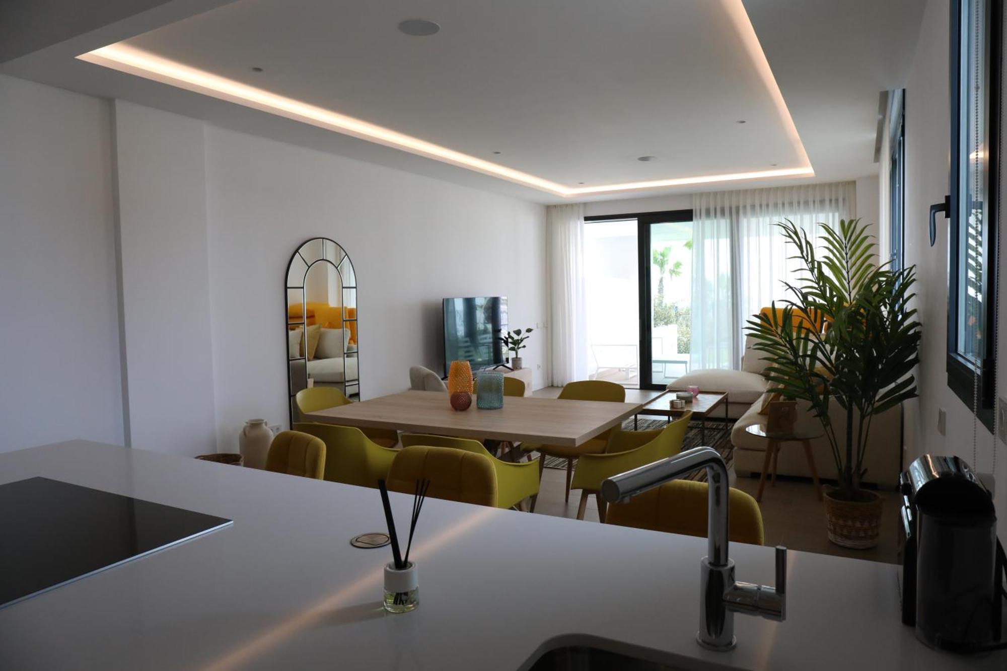Apartemen Elegant 3 Bedroom Next To Santa Clara Golf *