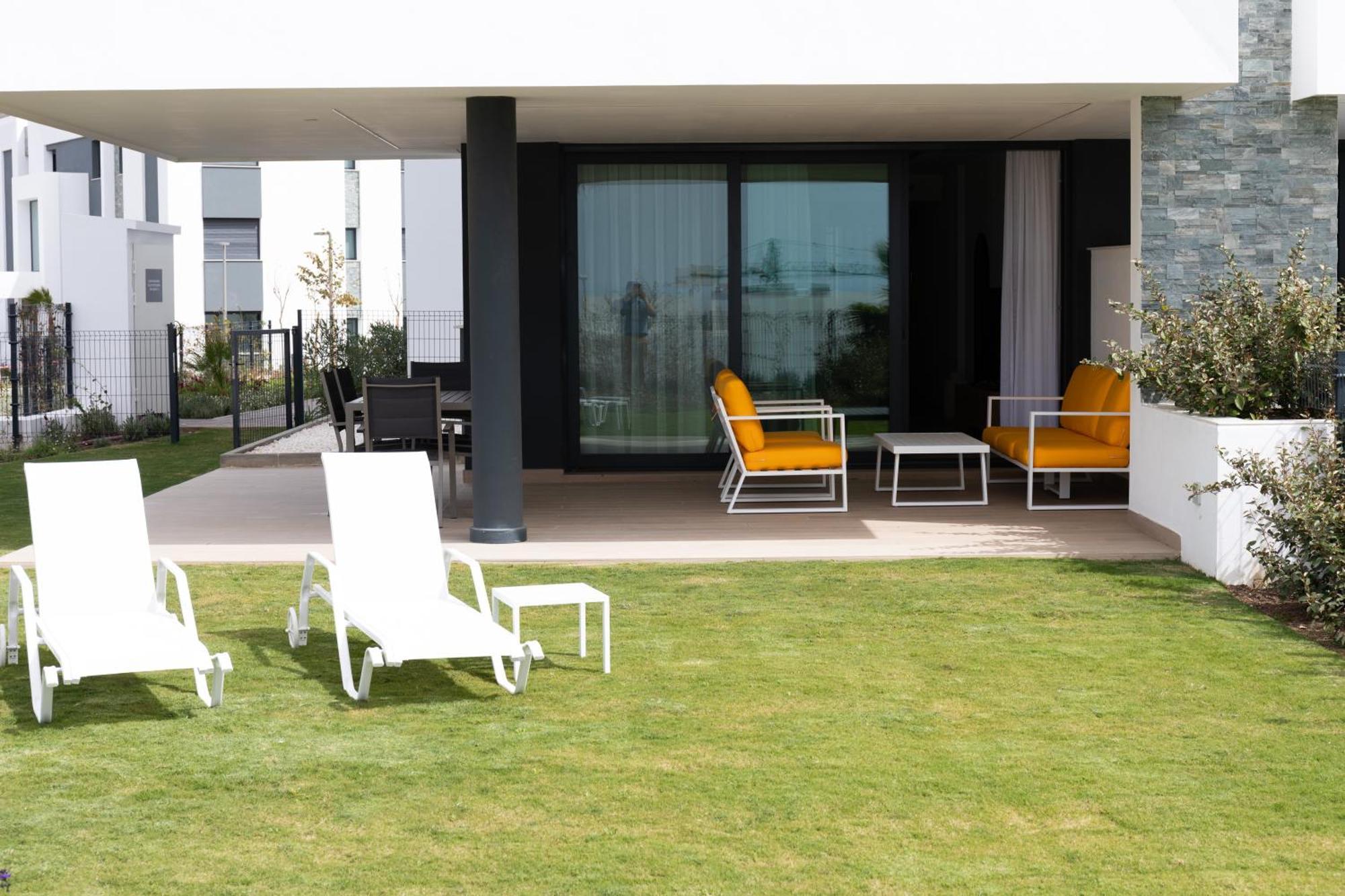 Elegant 3 Bedroom Next To Santa Clara Golf Apartemen *